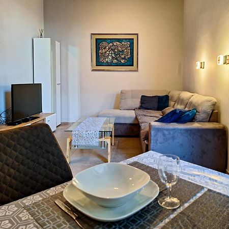 Parkside Garden View Apartment Boedapest Buitenkant foto